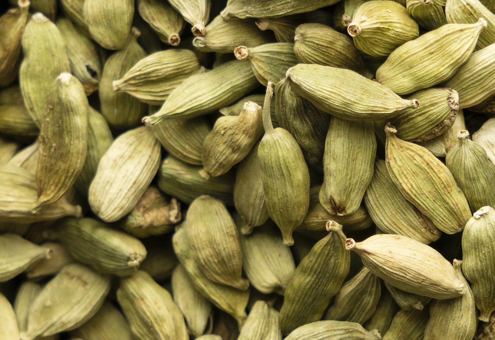 Cardamom tea cuts